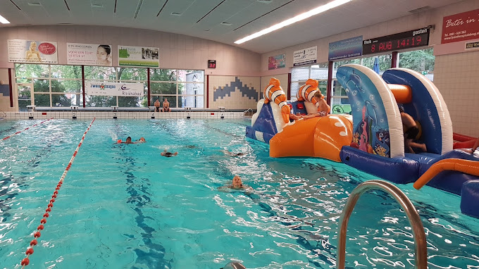 Riviera zwembad om Spijkenisse