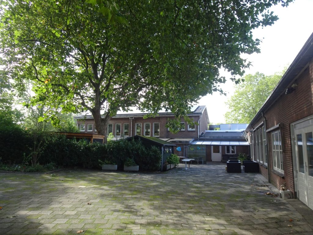 DNB-01-Clubgebouw-b-buiten-01